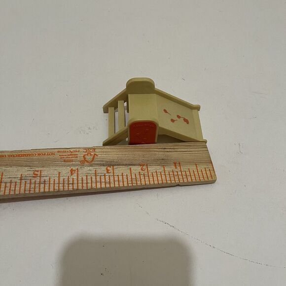 SYLVANIAN FAMILIES CALICO CRITTERS FURNITURE BABY'S NURSERY SET RED SLIDE ONLY - Picture 6 of 6